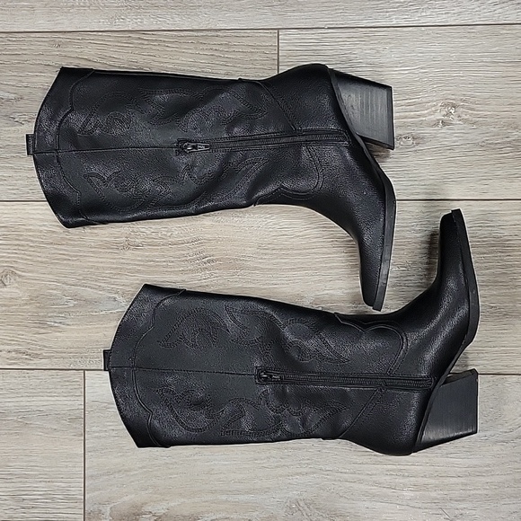 DV Dolce Vita Size 5 Black Kindred Cowboy Boots - Picture 2 of 8